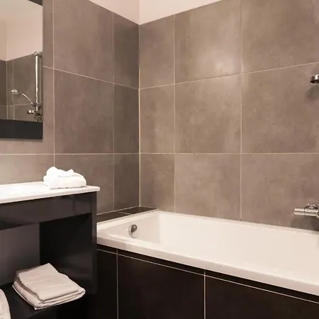 The Originals Boutique, La Grange, Hotel 3*