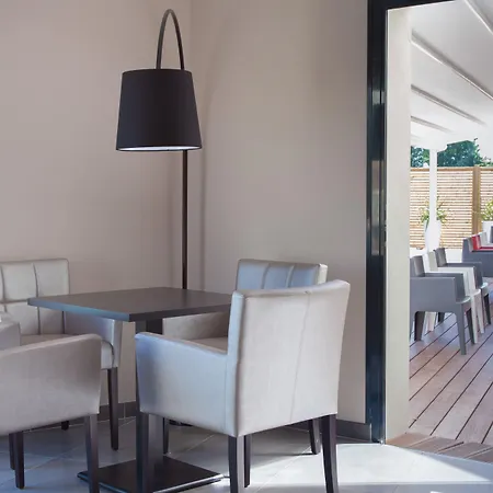 The Originals Boutique, La Grange, 3*